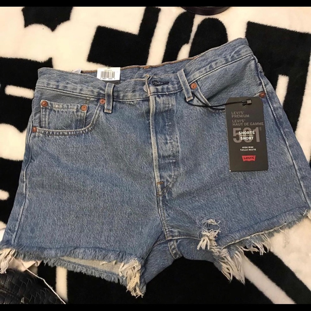 501 Levi shorts